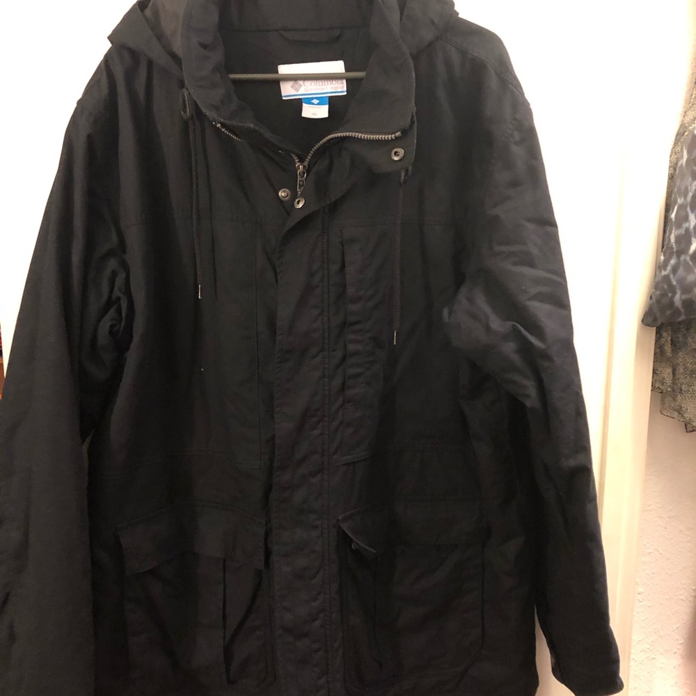 PRICE DROP! 🔥🔥Columbia XL hooded jacket black - Picture 2 of 7